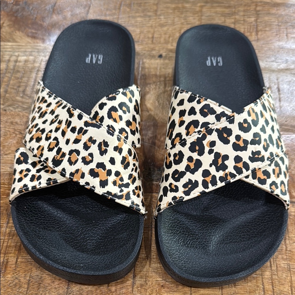 GAP Leopard Print Slide Sandals in Black and Tan